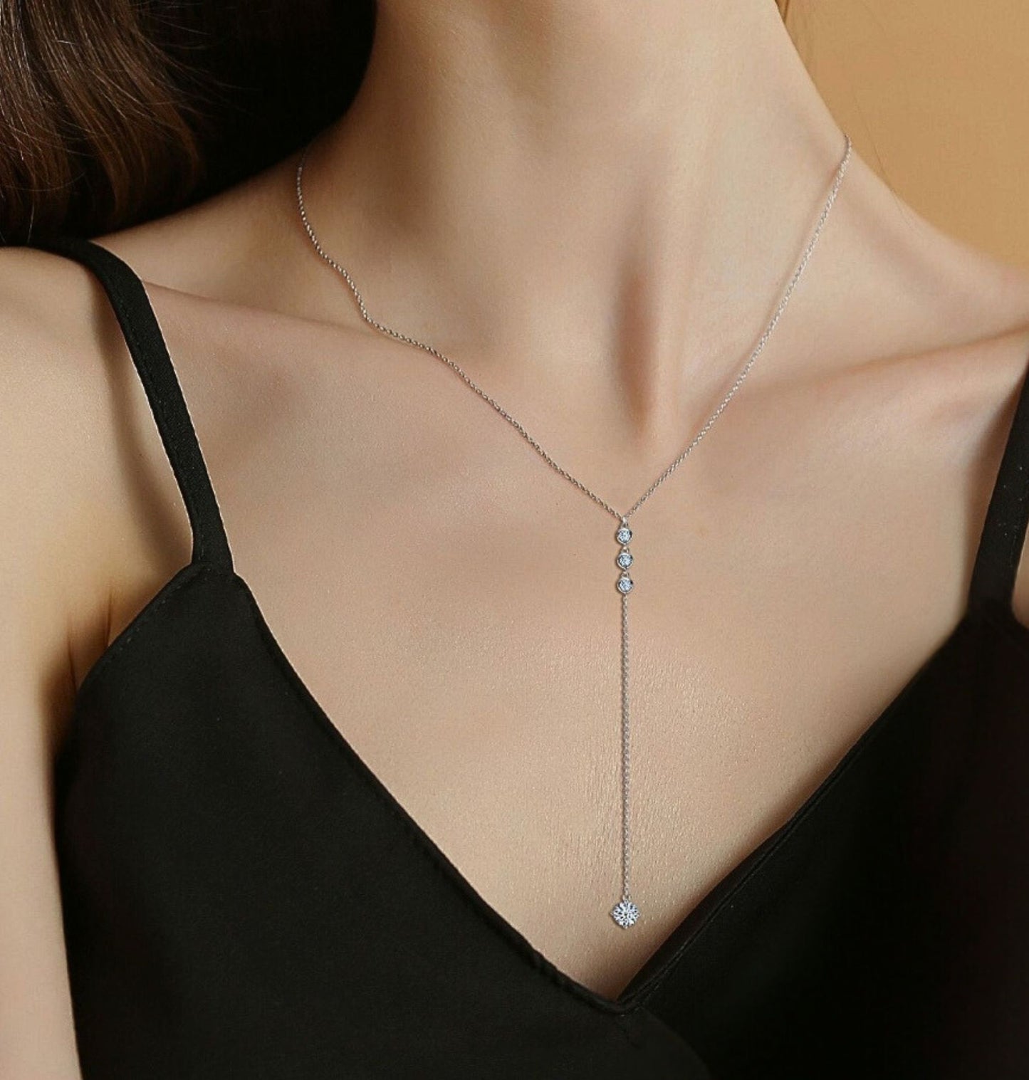 Moissanite Necklace in 925 Sterling Silver – Stunning Minimalist Design, Unique Gift for Mom, Unique Moissanite Necklace